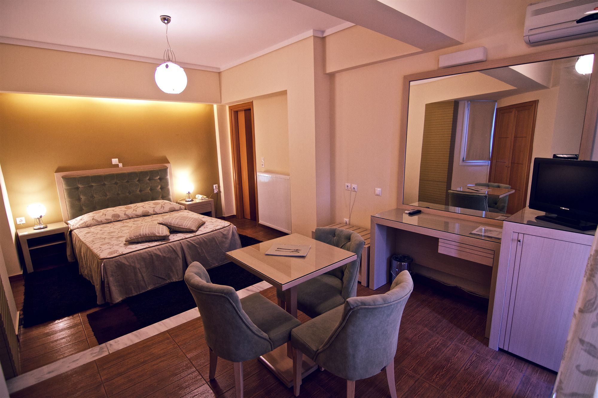 Heliotrope Hotels Mytilíni Екстериор снимка